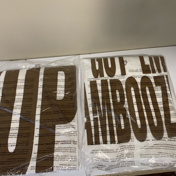 Two Travis Scott Cactus Jack one size tee shirts - Picture 7 of 9